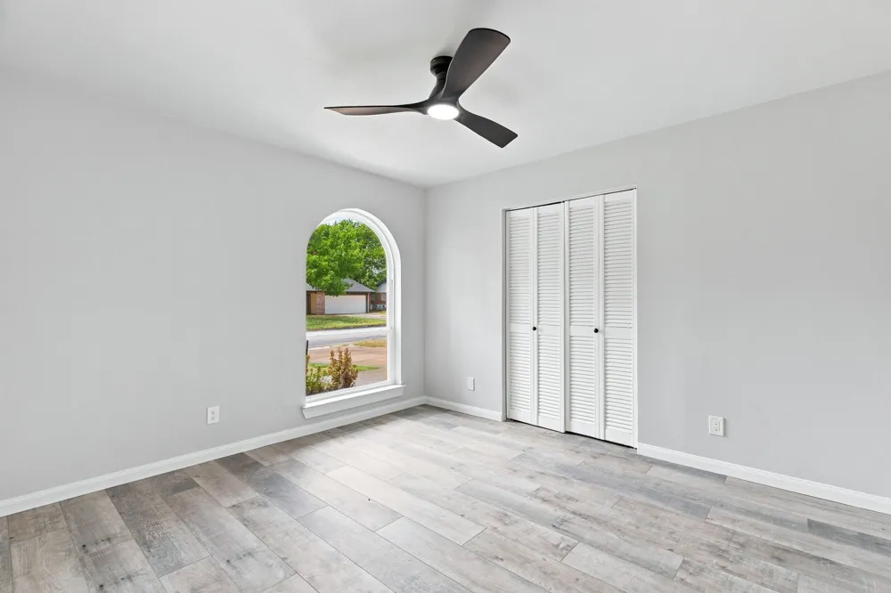 912 Kelley Drive Everman, TX 76140