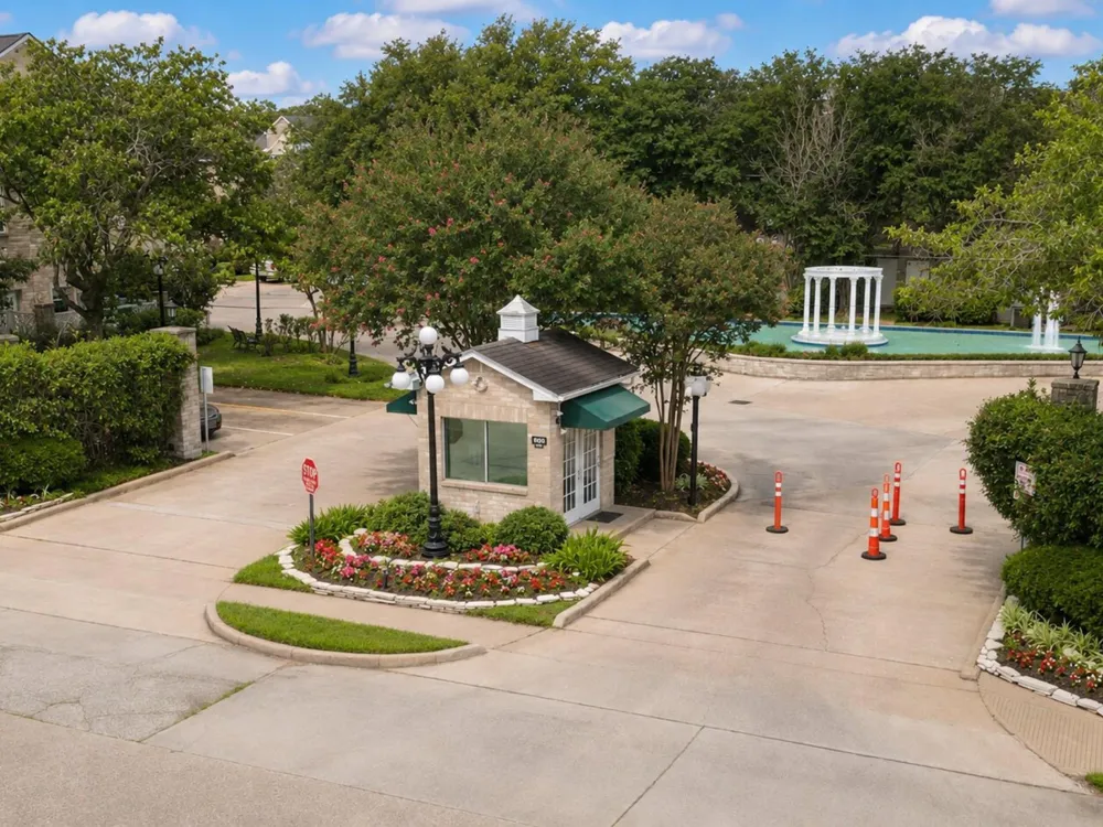 6000 Reims Road #2205 Houston, TX 77036