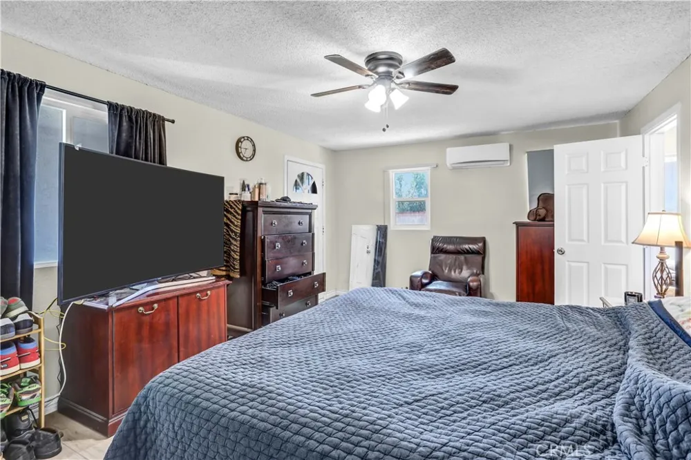 4832 Mitchell Avenue Riverside, CA 92505