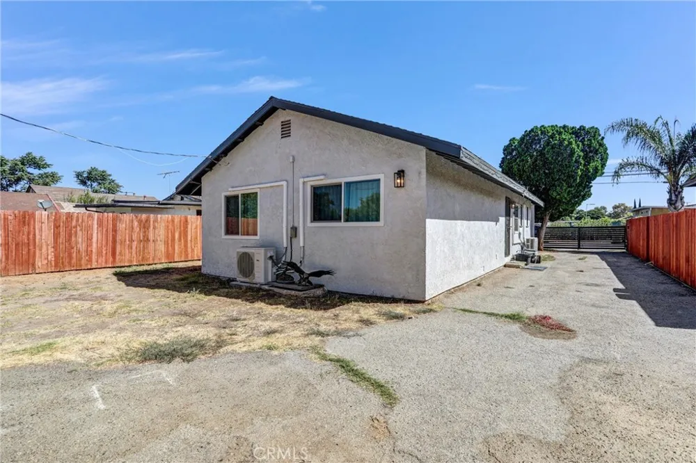 4832 Mitchell Avenue Riverside, CA 92505