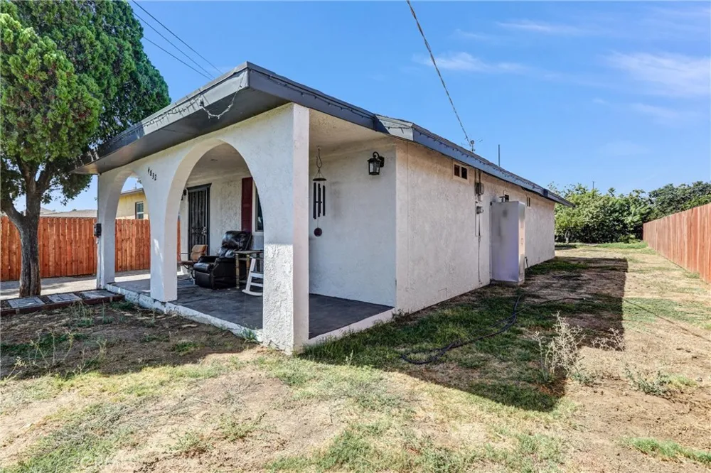 4832 Mitchell Avenue Riverside, CA 92505