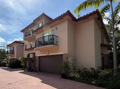 2370 SW 18th Ave
