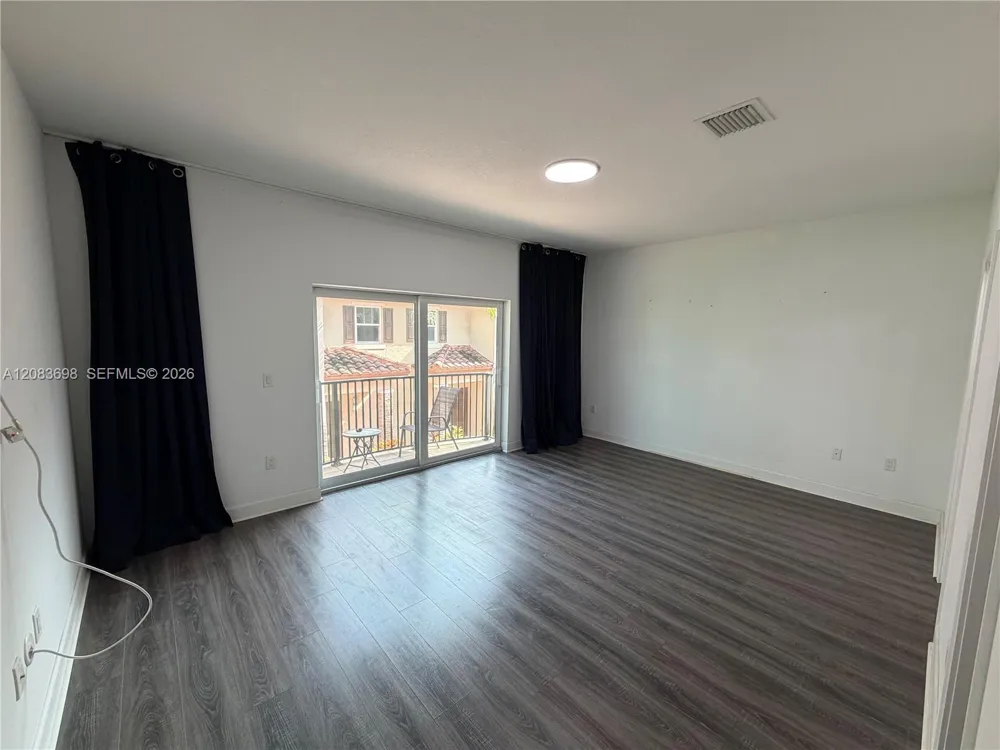 2370 SW 18th Ave Fort Lauderdale, FL 33315