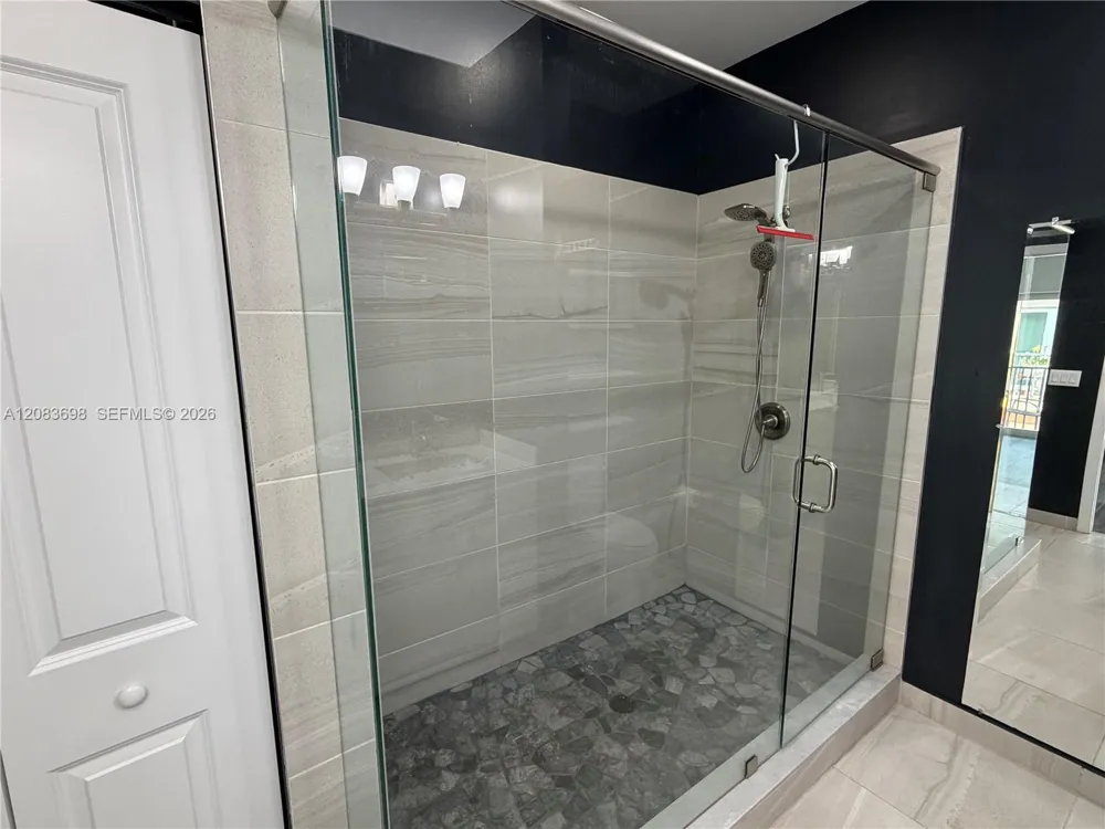 2370 SW 18th Ave Fort Lauderdale, FL 33315
