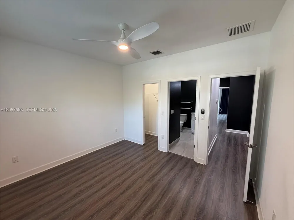 2370 SW 18th Ave Fort Lauderdale, FL 33315