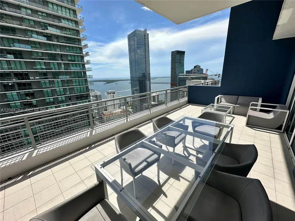 60 SW 13th St #4006 Miami, FL 33130