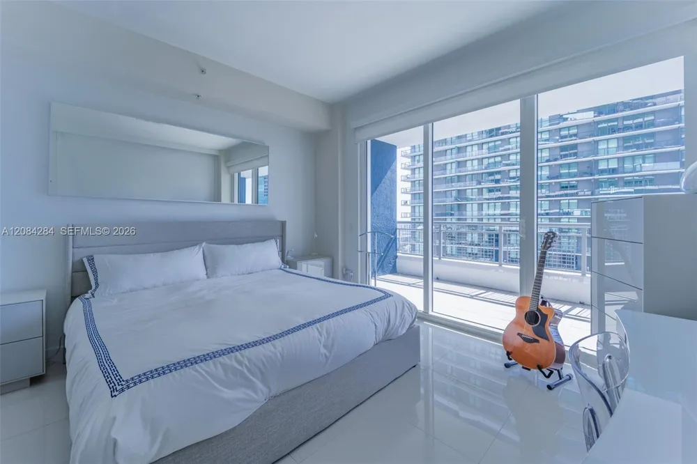 60 SW 13th St #4006 Miami, FL 33130