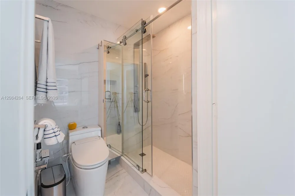 60 SW 13th St #4006 Miami, FL 33130