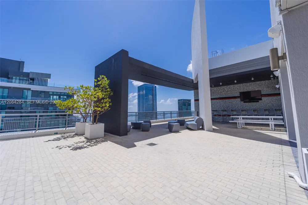 60 SW 13th St #4006 Miami, FL 33130