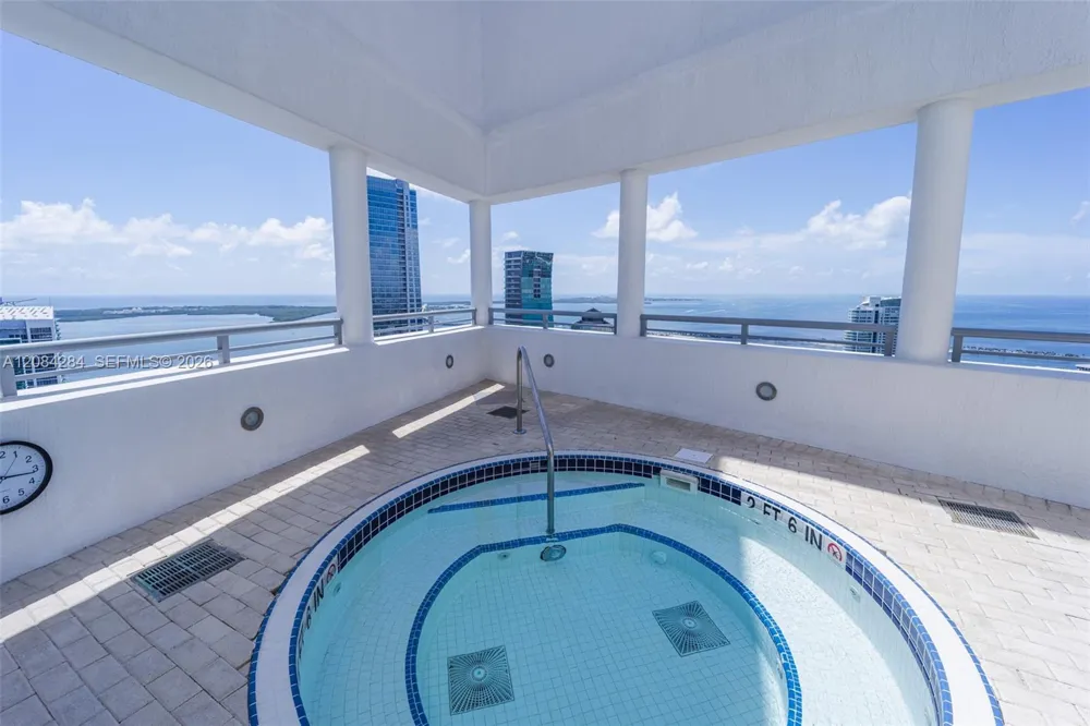 60 SW 13th St #4006 Miami, FL 33130