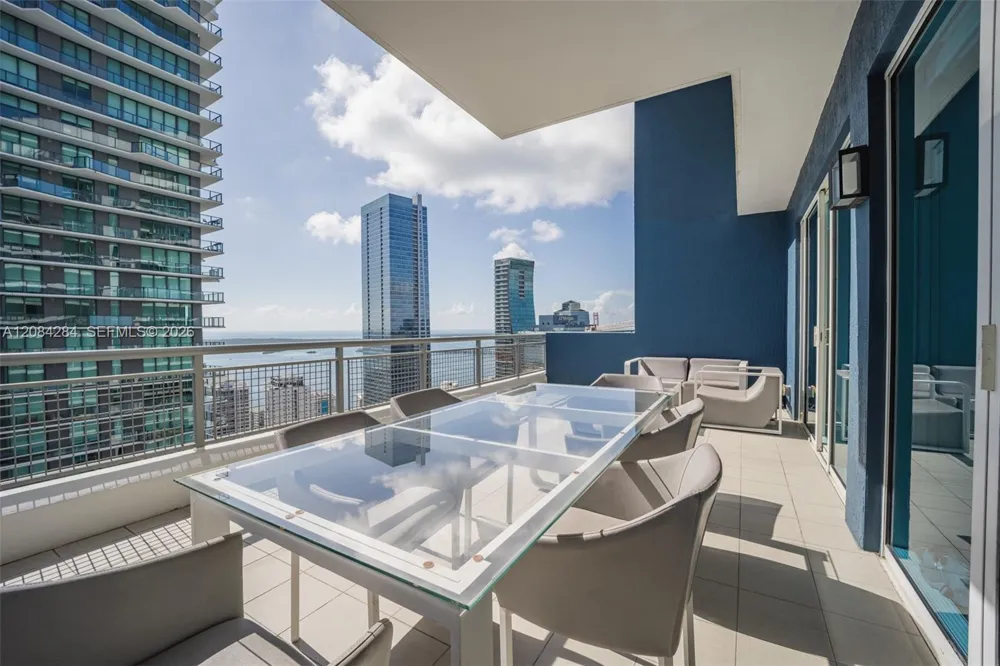 60 SW 13th St #4006 Miami, FL 33130