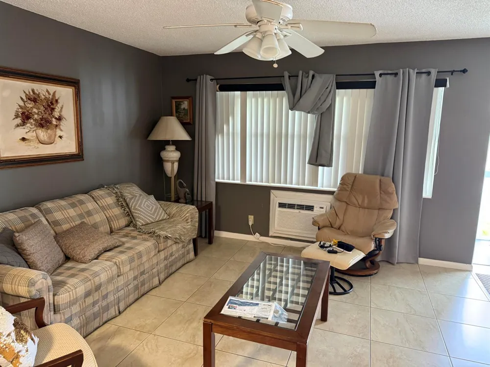 15 CHATHAM A #15 West Palm Beach, FL 33417