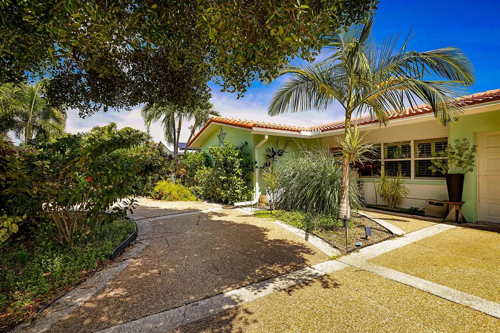 2242 NW 3rd Court Boca Raton, FL 33431