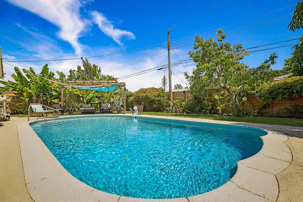 2242 NW 3rd Court Boca Raton, FL 33431