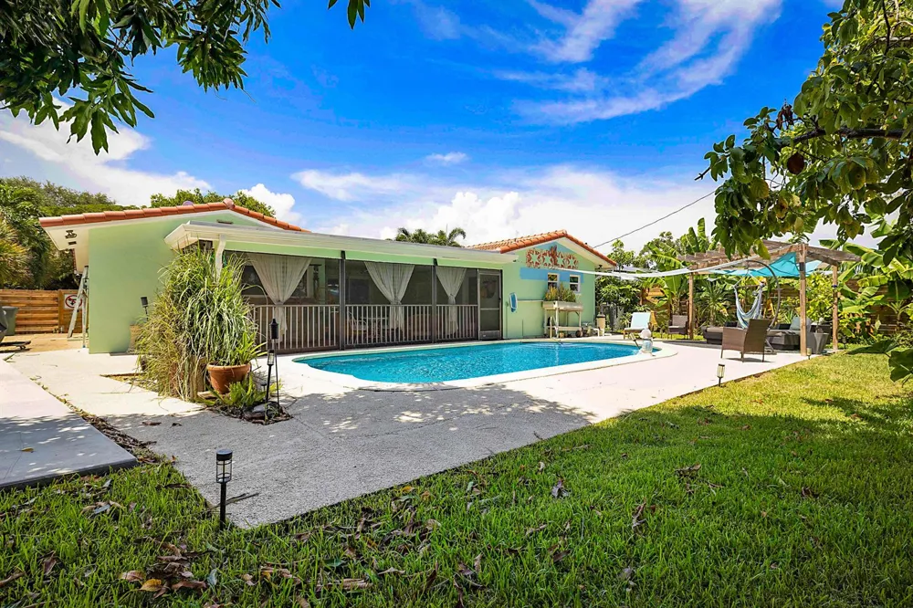 2242 NW 3rd Court Boca Raton, FL 33431