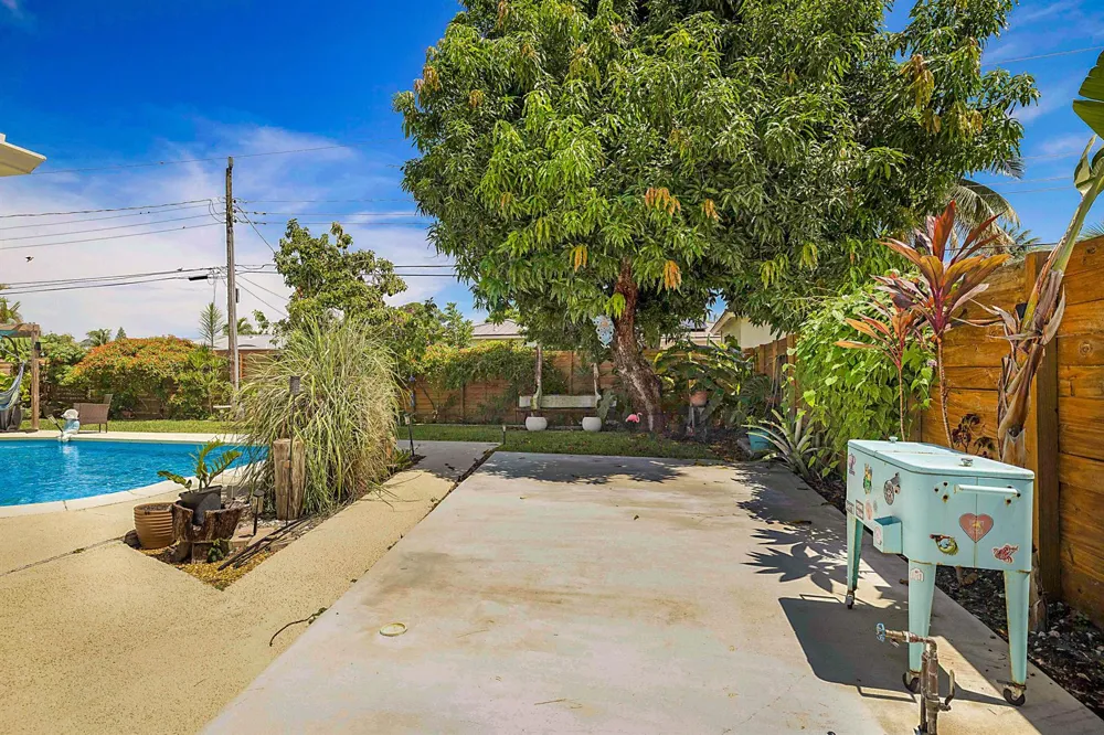 2242 NW 3rd Court Boca Raton, FL 33431