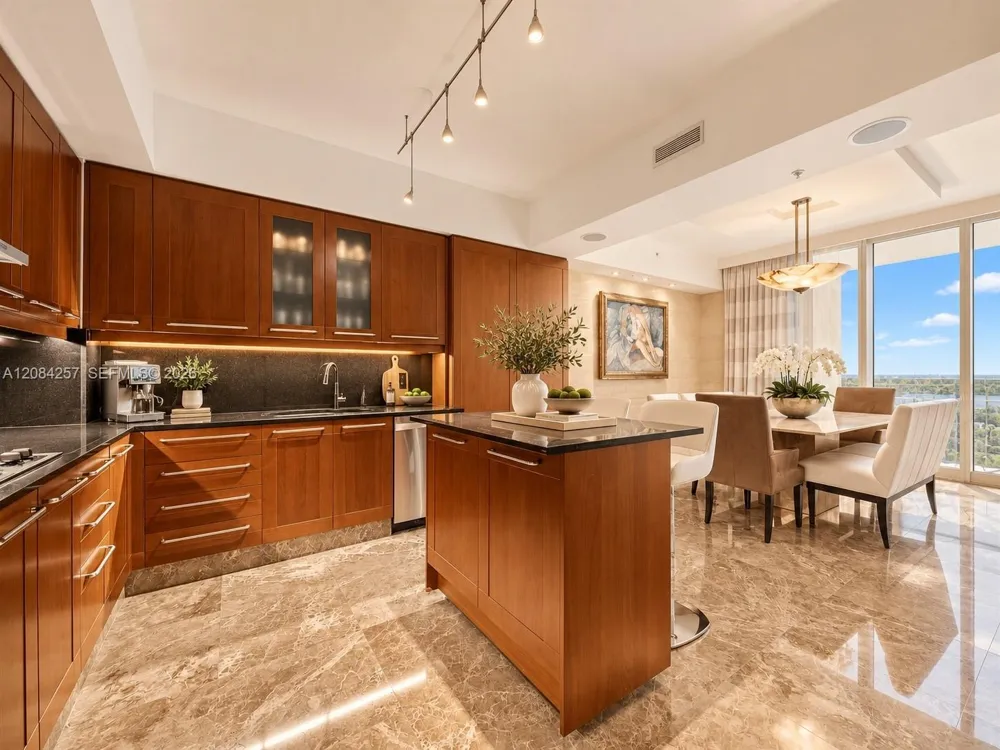 333 Las Olas Way #2604 Fort Lauderdale, FL 33301