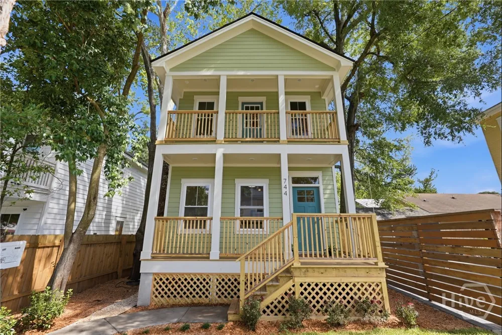 744 E 33rd Street Savannah, GA 31401