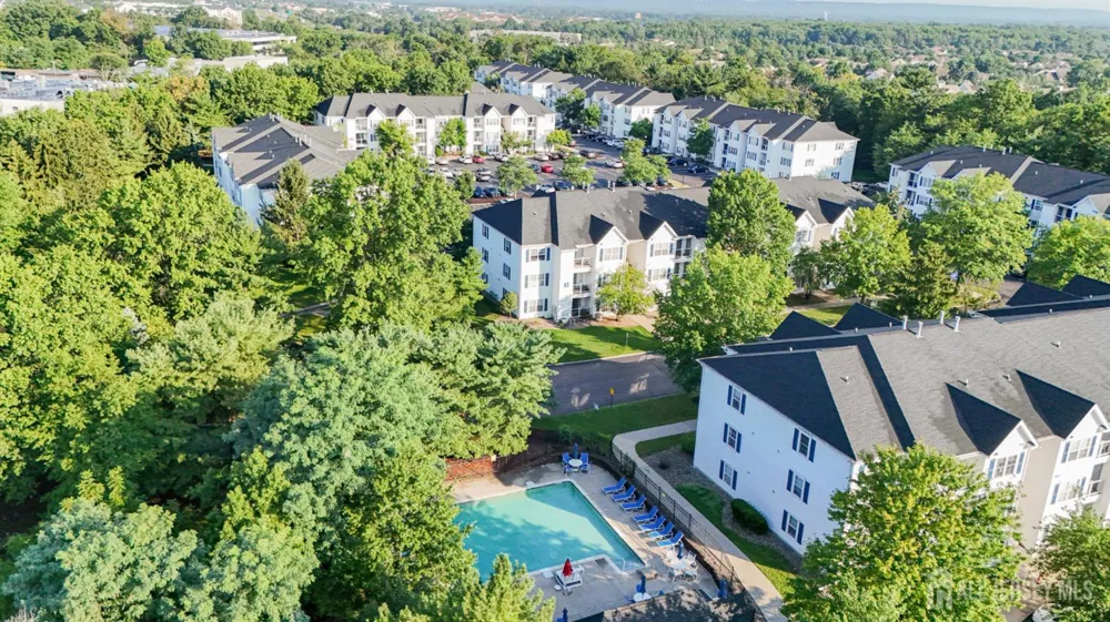 334 Waterford Drive Edison, NJ 08817