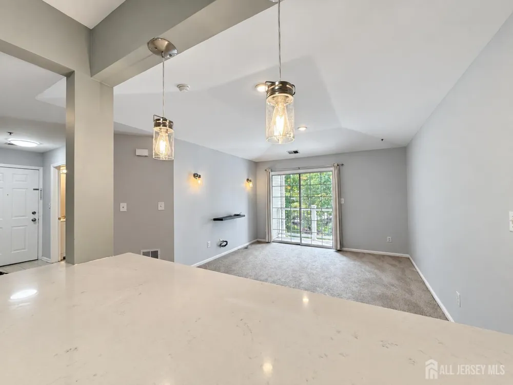 334 Waterford Drive Edison, NJ 08817