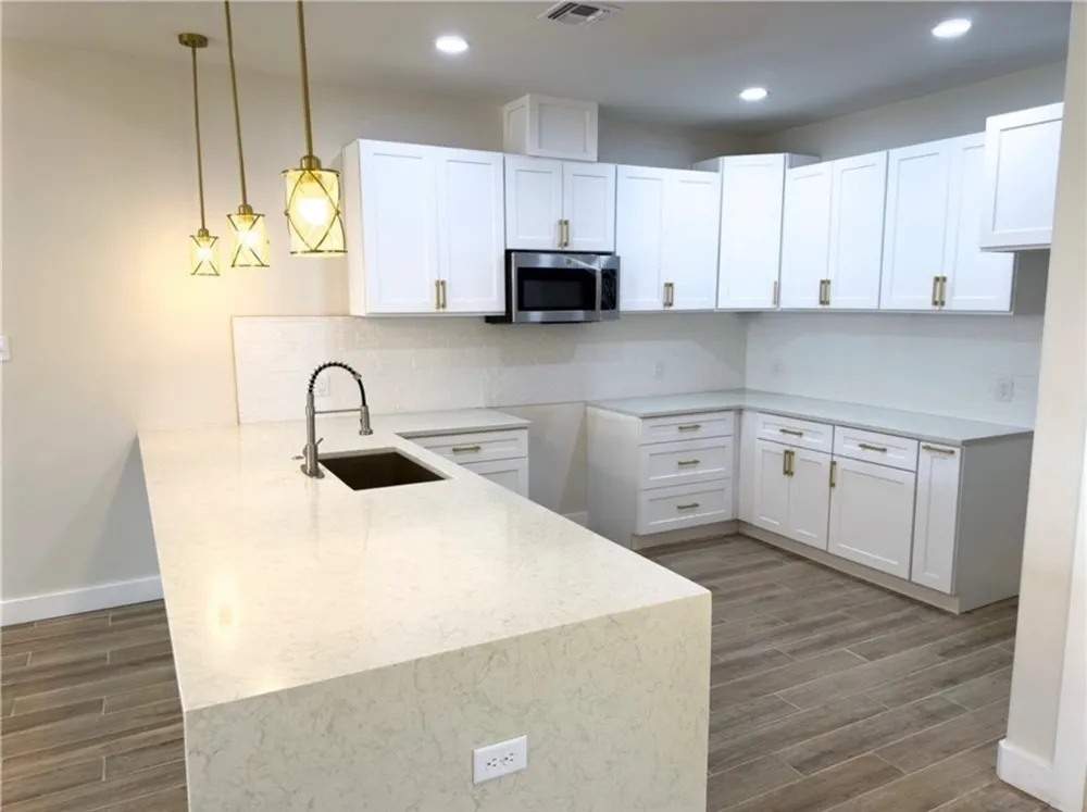 947 Mesquite Street Robstown, TX 78380