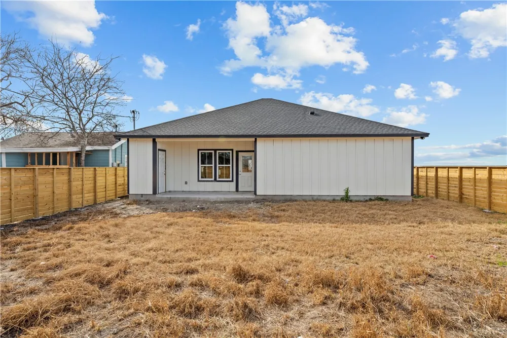 947 Mesquite Street Robstown, TX 78380