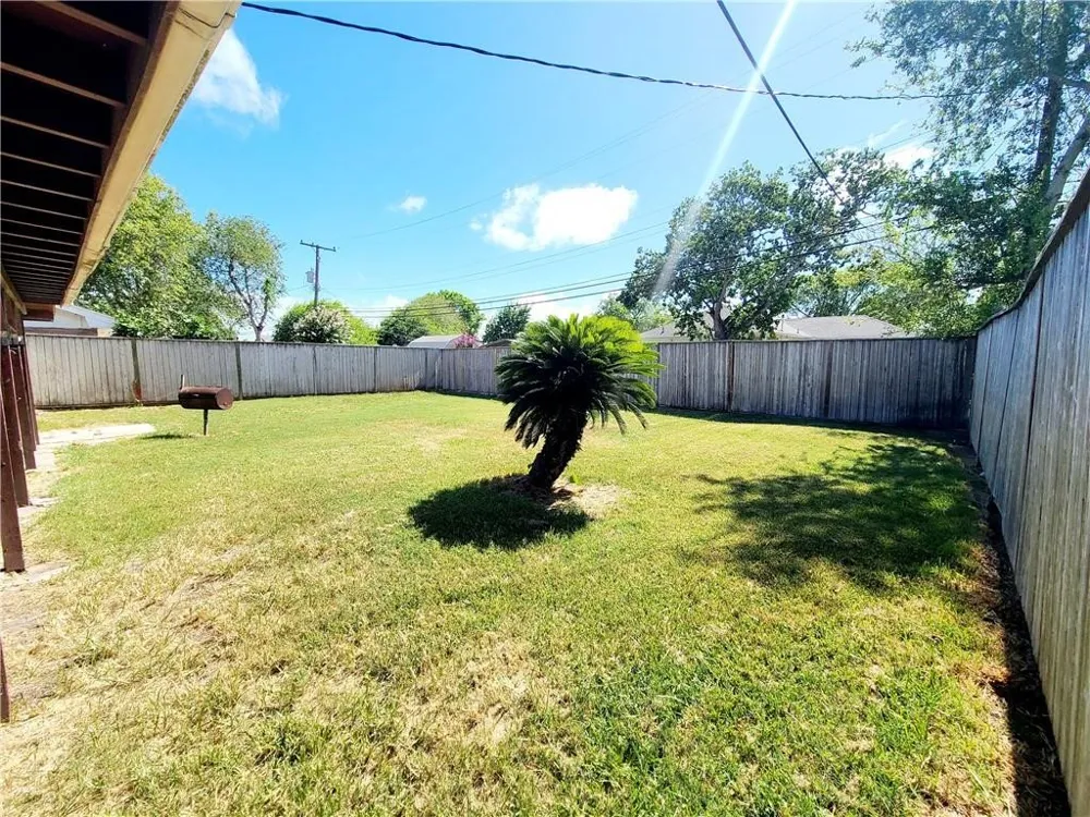 1305 Dallas Street Portland, TX 78374