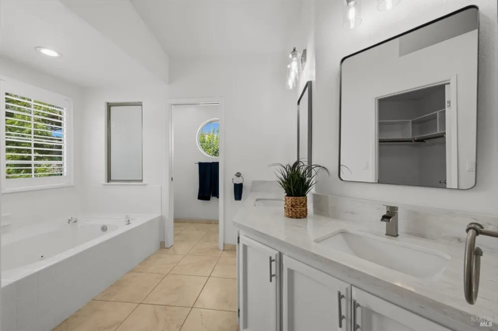 231 Alder Crest Way Vacaville, CA 95688