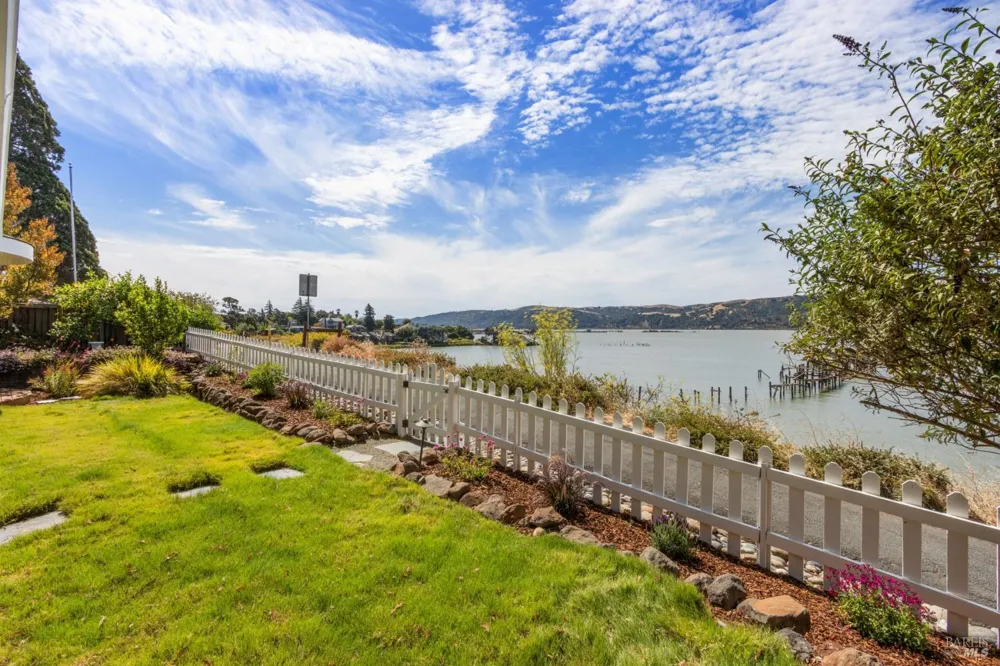 455 W I STREET Benicia, CA 94510