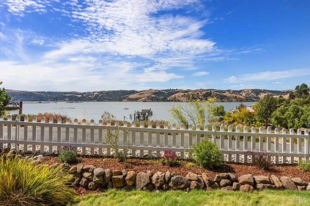 455 W I STREET Benicia, CA 94510