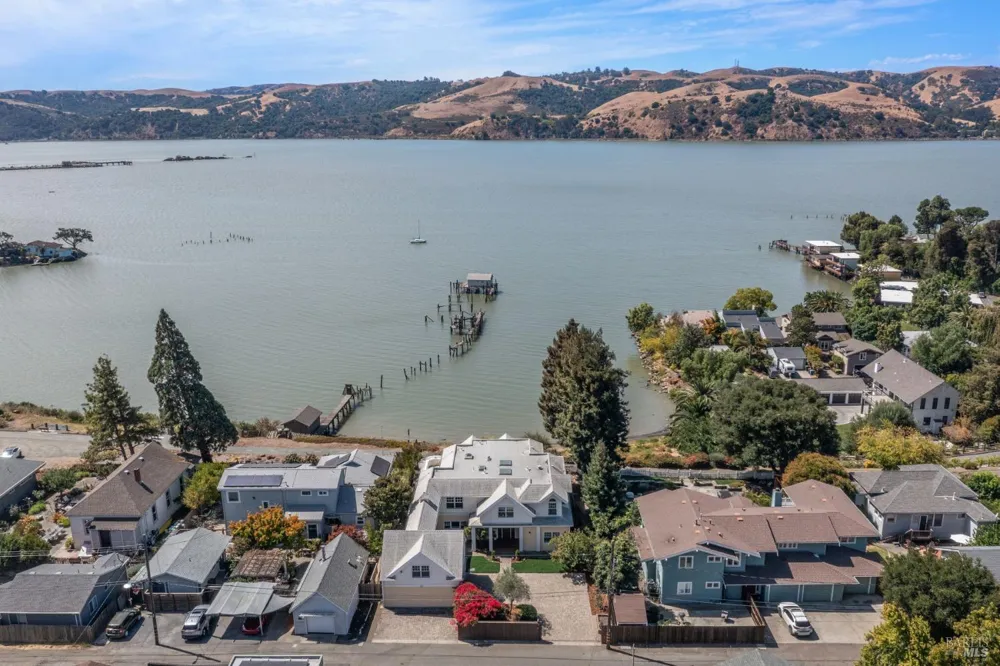 455 W I STREET Benicia, CA 94510