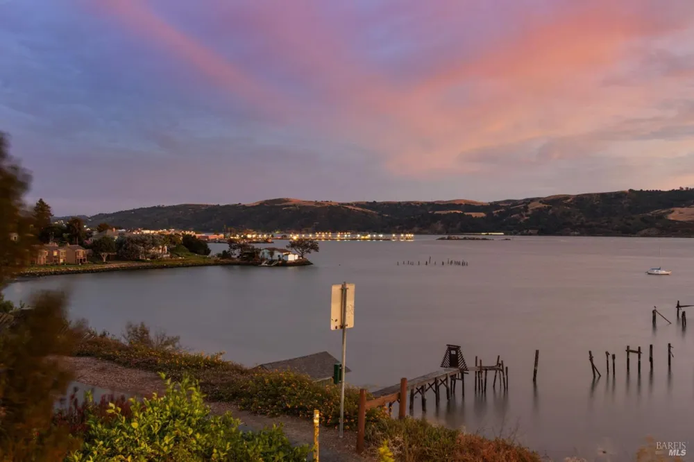 455 W I STREET Benicia, CA 94510