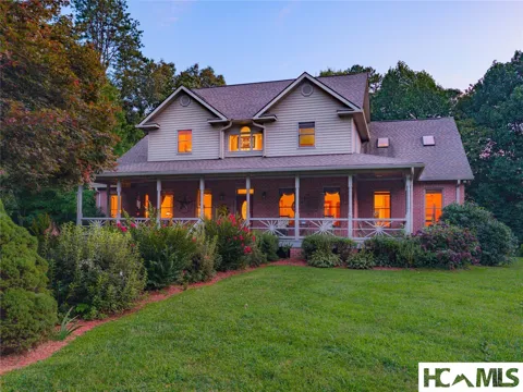 832 Asheville Highway
