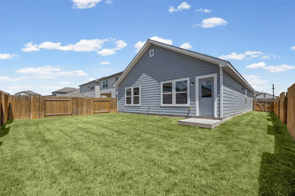 245 Ironshoe Trail Liberty Hill, TX 78642