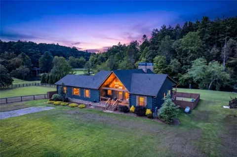 113 Downy Road
