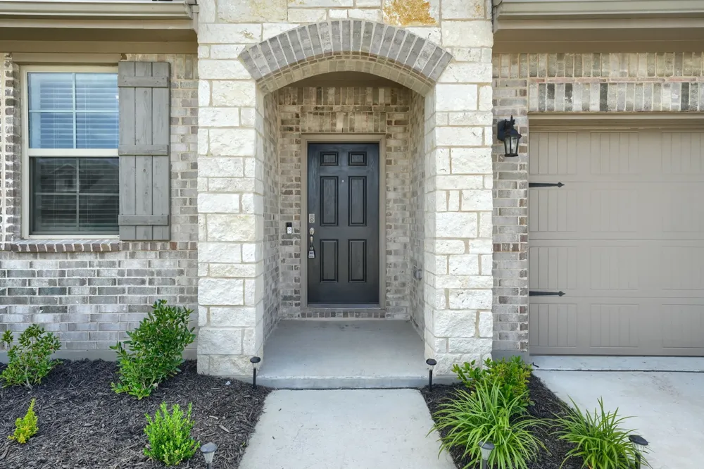 4118 Silverstein Street Crandall, TX 75114