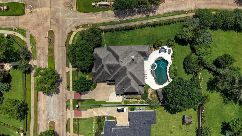18 Waters Lake Boulevard Missouri City, TX 77459
