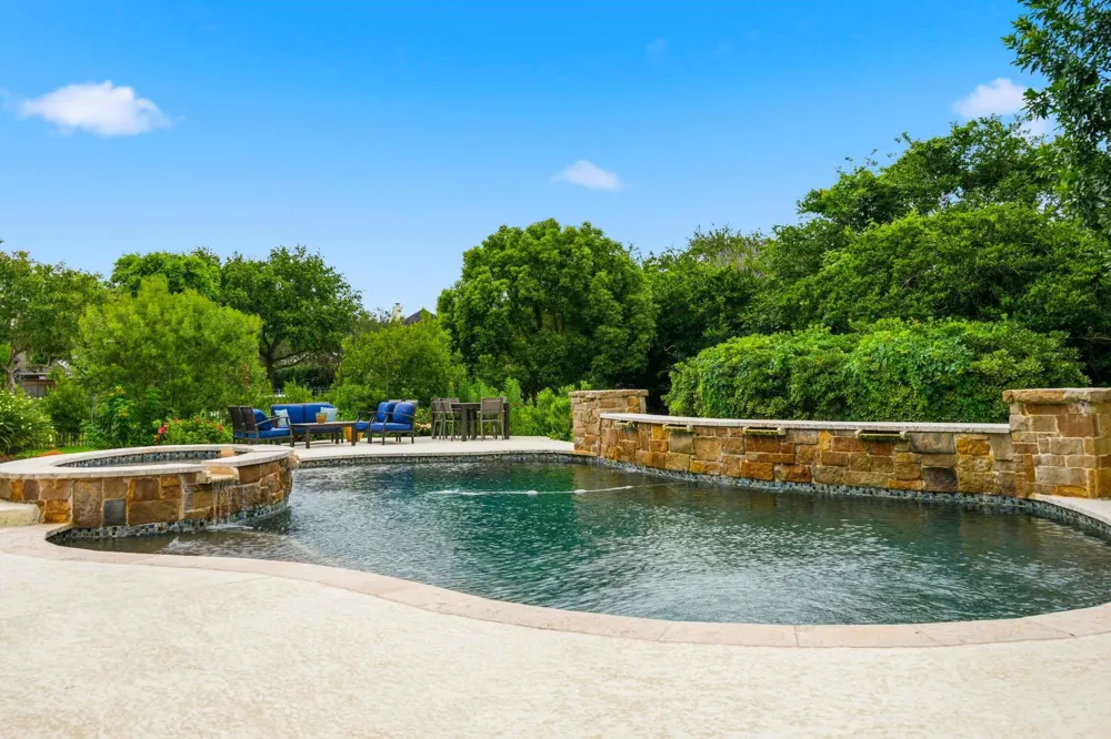 18 Waters Lake Boulevard Missouri City, TX 77459