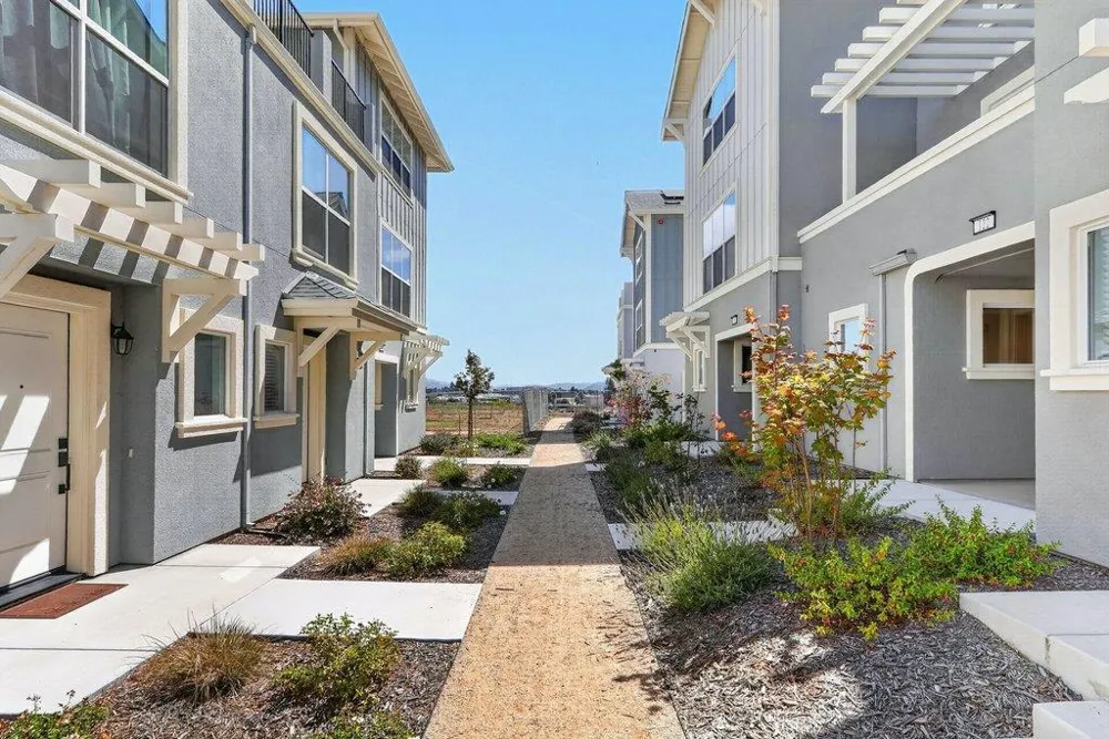 122 Skyline Vista Way Watsonville, CA 95076