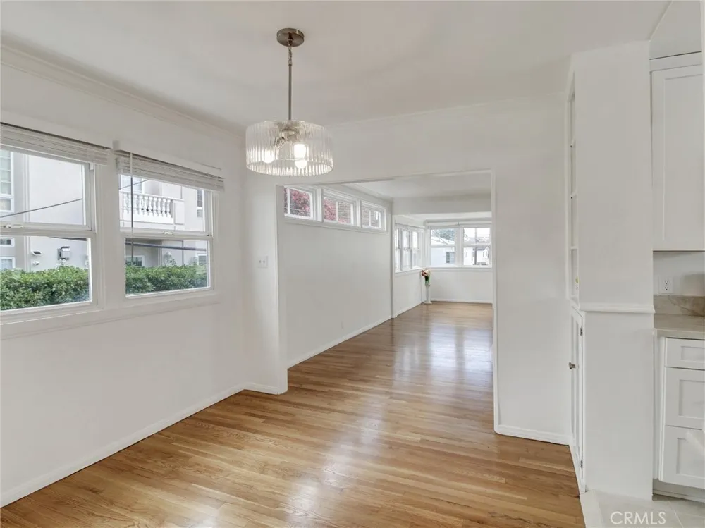 124 S Elm Drive #9 Beverly Hills, CA 90212