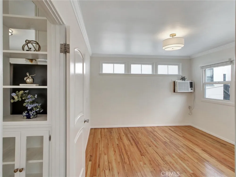 124 S Elm Drive #9 Beverly Hills, CA 90212