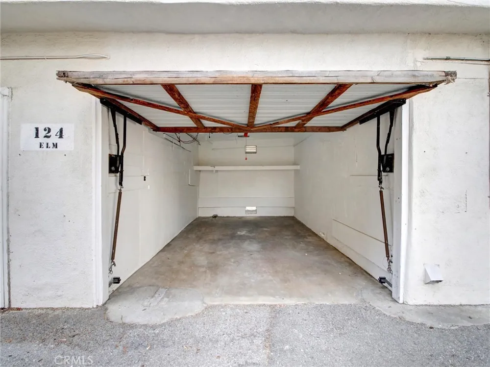 124 S Elm Drive #9 Beverly Hills, CA 90212