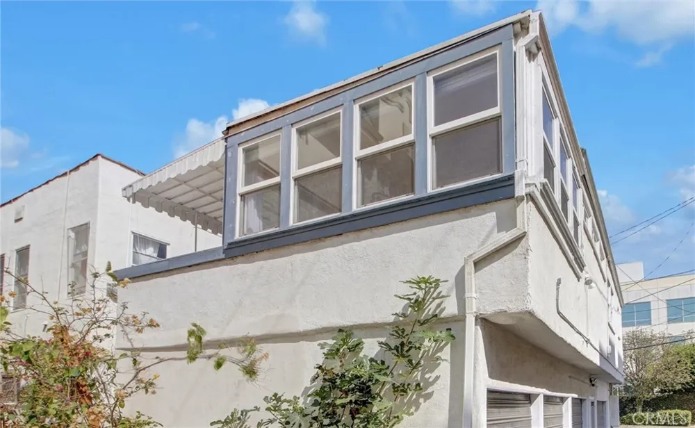 124 S Elm Drive #9 Beverly Hills, CA 90212