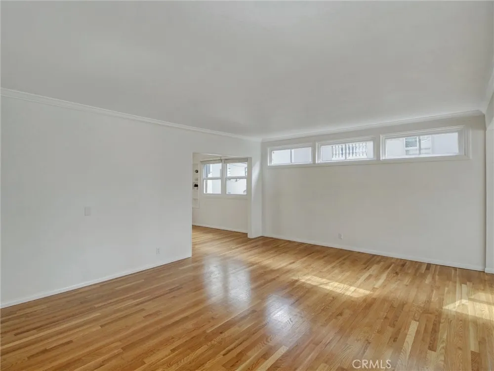 124 S Elm Drive #9 Beverly Hills, CA 90212