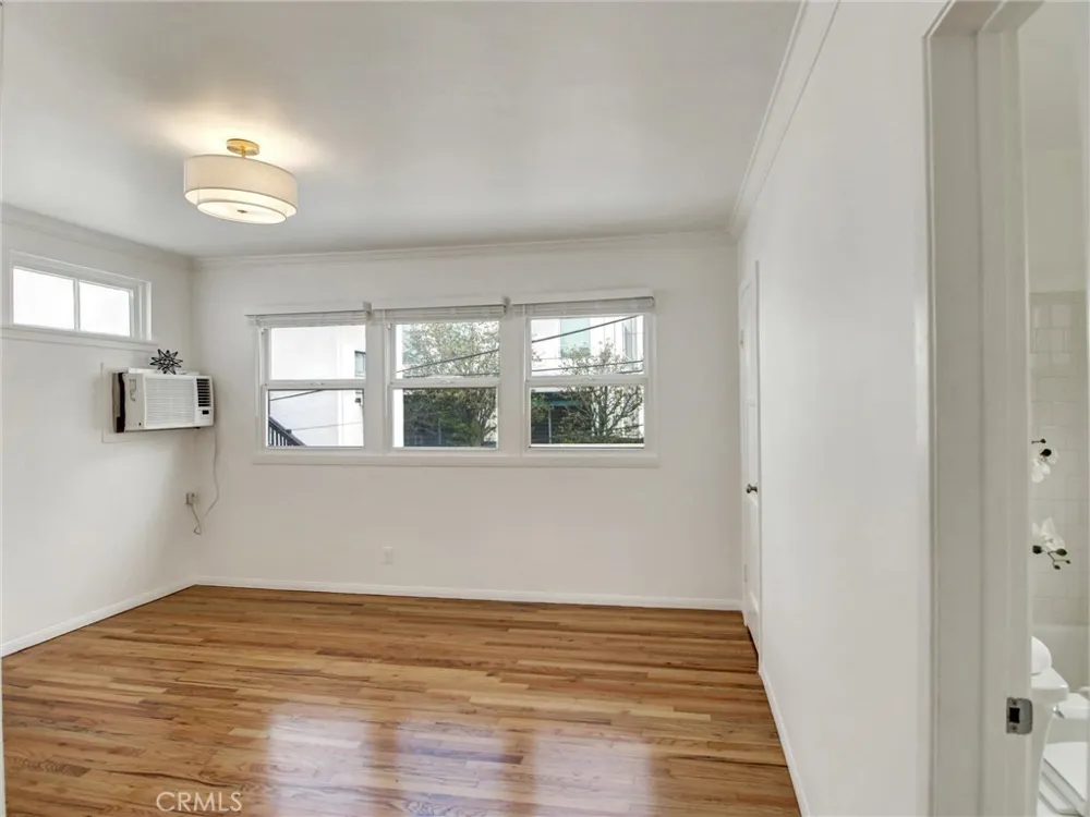 124 S Elm Drive #9 Beverly Hills, CA 90212