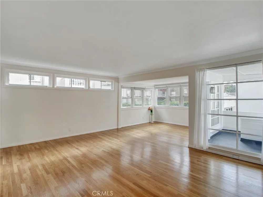 124 S Elm Drive #9 Beverly Hills, CA 90212