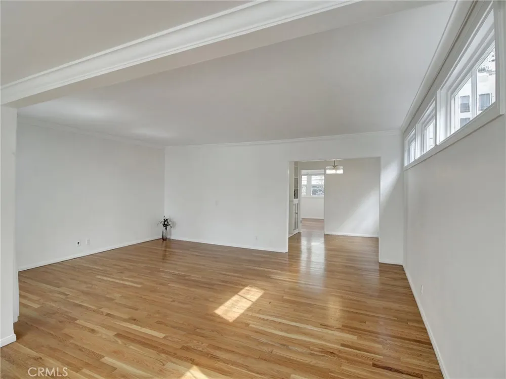 124 S Elm Drive #9 Beverly Hills, CA 90212