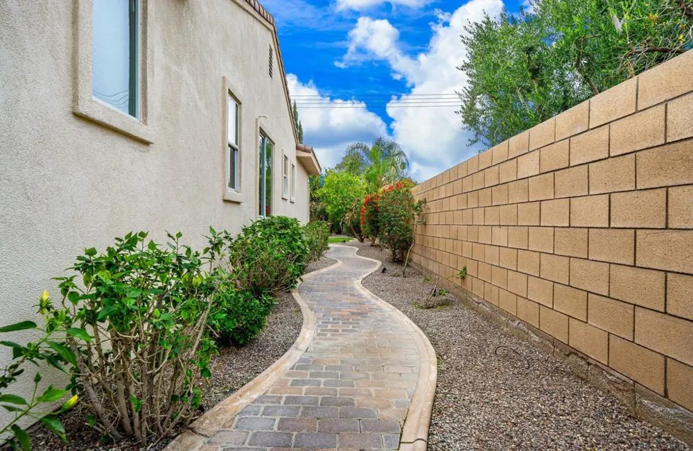 43309 Parkway Esplanade W La Quinta, CA 92253