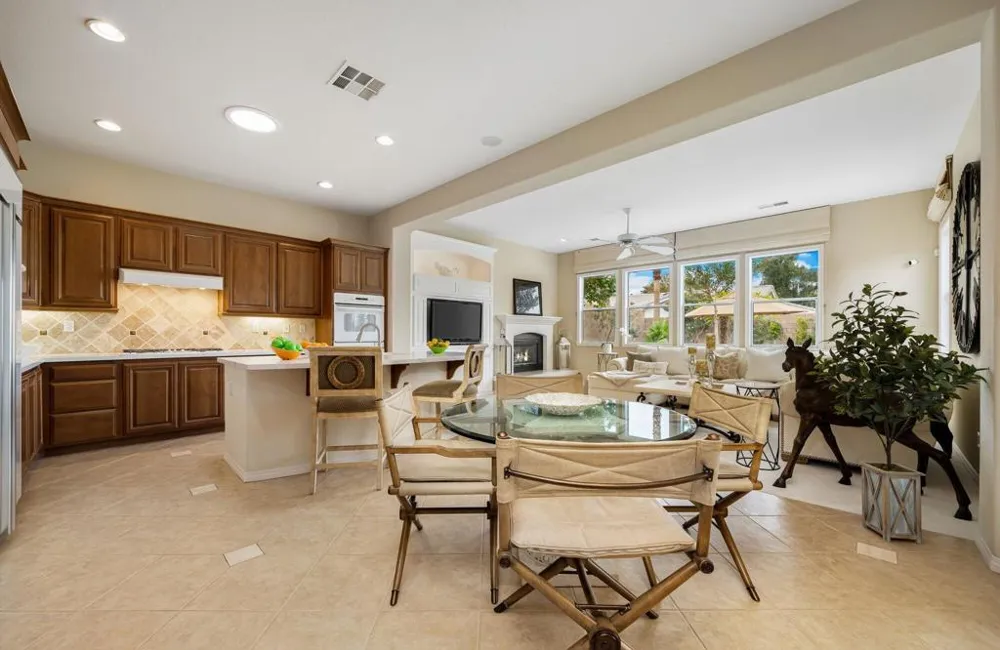 43309 Parkway Esplanade W La Quinta, CA 92253