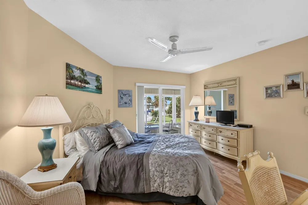 5510 OCEAN #207 Ocean Ridge, FL 33435
